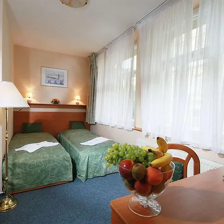 Hotel Adeba Plus 4*