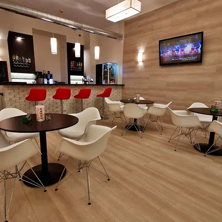 Hotel Adeba Plus 4*