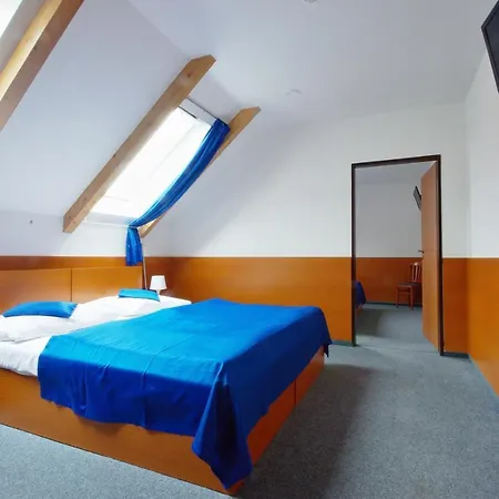 Adeba Отель Прага