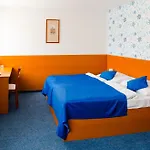 Hotell Adeba