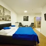 Hotell Adeba