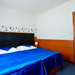 Adeba Hotell