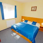 Adeba Hotell