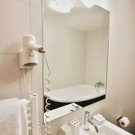 Hotel Adeba Plus