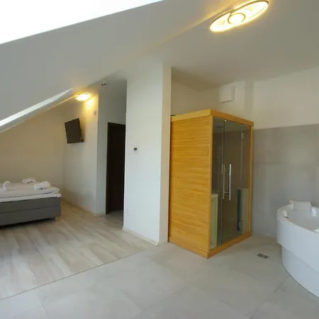 Adeba Plus Hotel 4*
