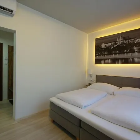 호텔 Adeba 프라하