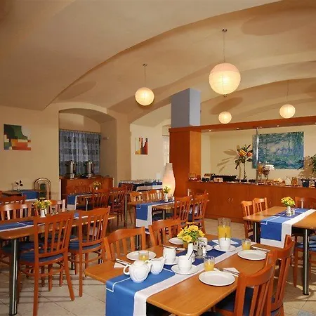 Adeba Plus 4* Prague