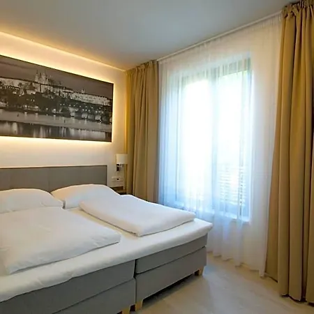 Adeba 4* Praha