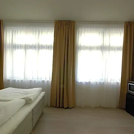 Hotel Adeba 4*