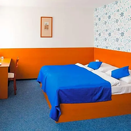 Adeba Hotel