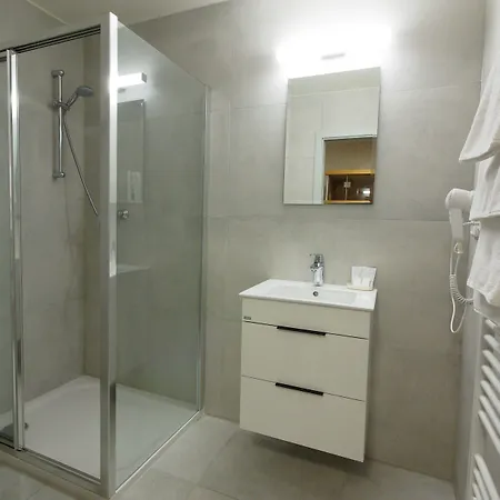 Hotel Adeba 4*