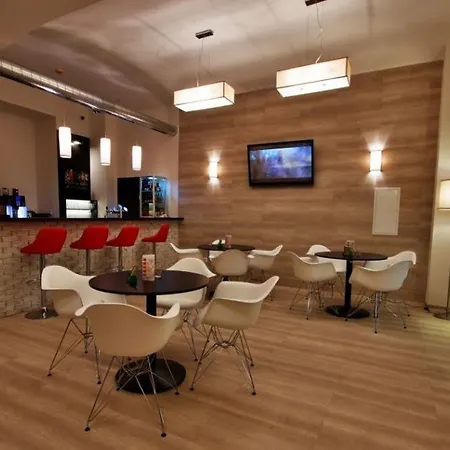 Hotel Adeba Plus