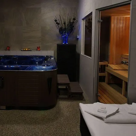 Adeba Plus Hotel 4*