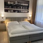 Hotel Adeba